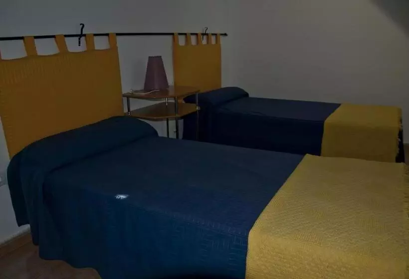 پانسیون Hostal Y Apartamentos La Vereda
