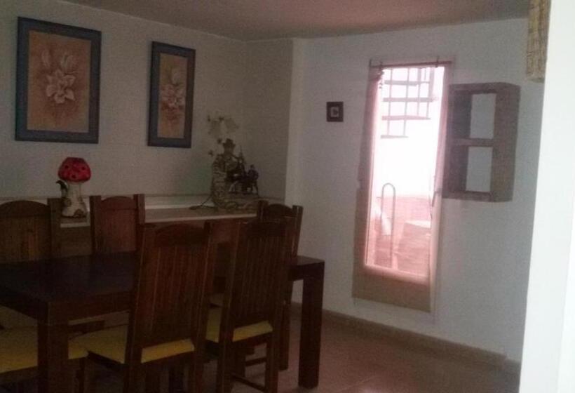 펜션 Hostal Y Apartamentos La Vereda