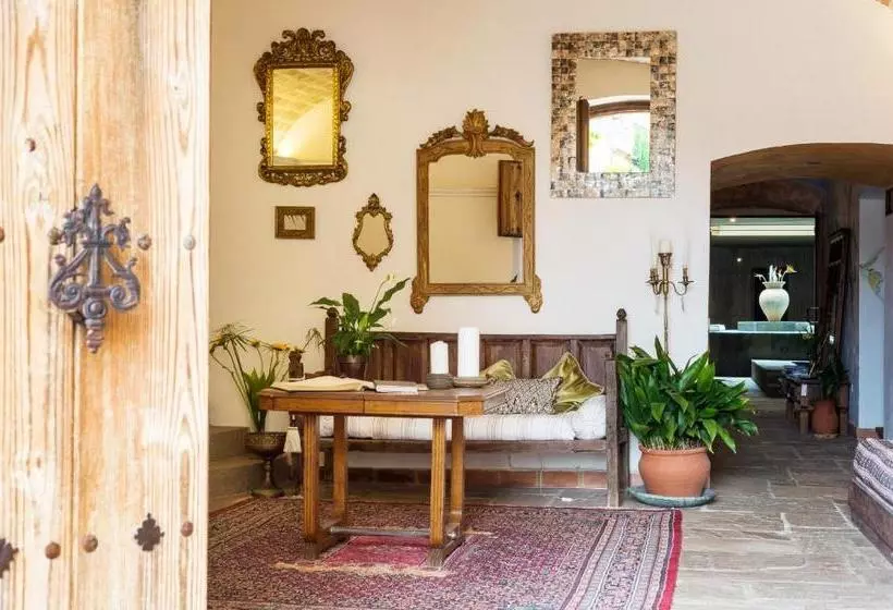 پانسیون El Palauet De Monells   Adults Only
