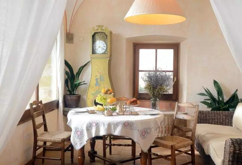 پانسیون El Palauet De Monells   Adults Only
