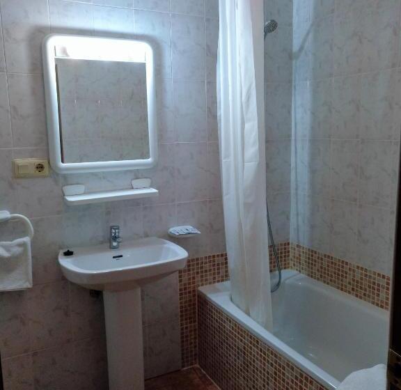 پانسیون Hostal Buena Vista