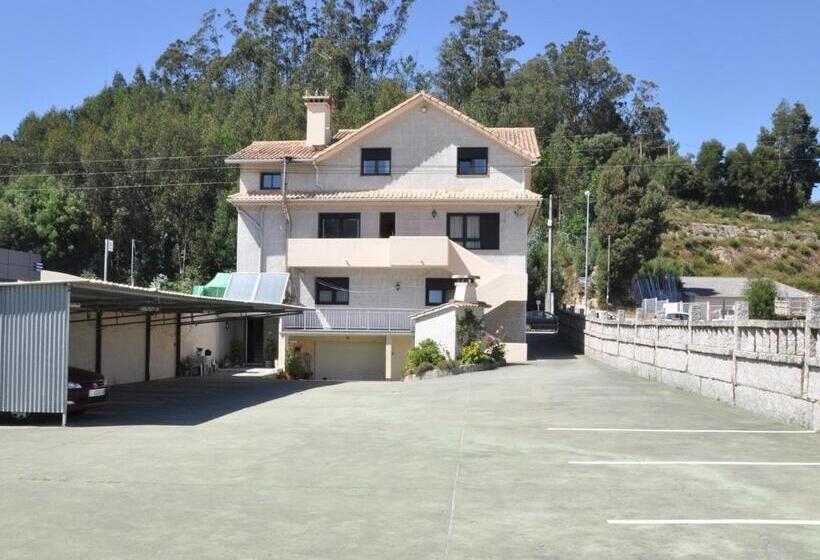 پانسیون Hostal Paz