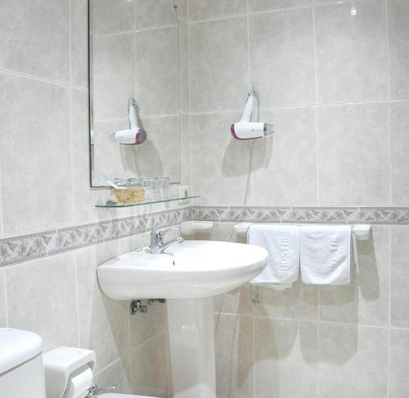 پانسیون Hostal Paz