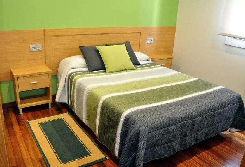 ペンション Hostal Paz