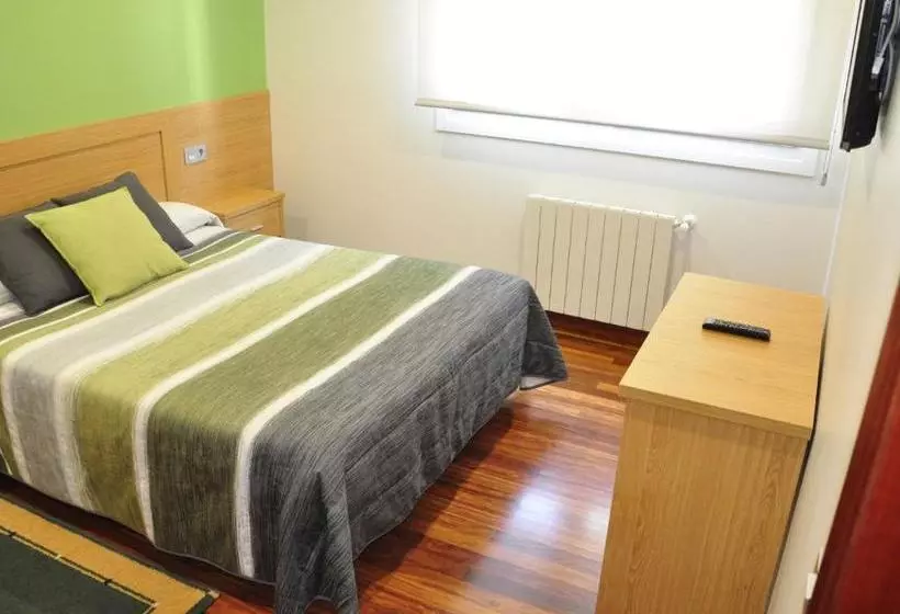 ペンション Hostal Paz