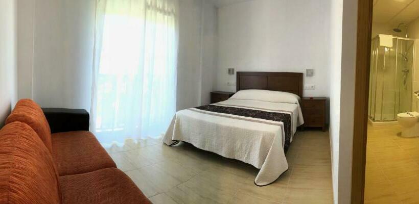 פנסיון Hostal Restaurante Pinarejo