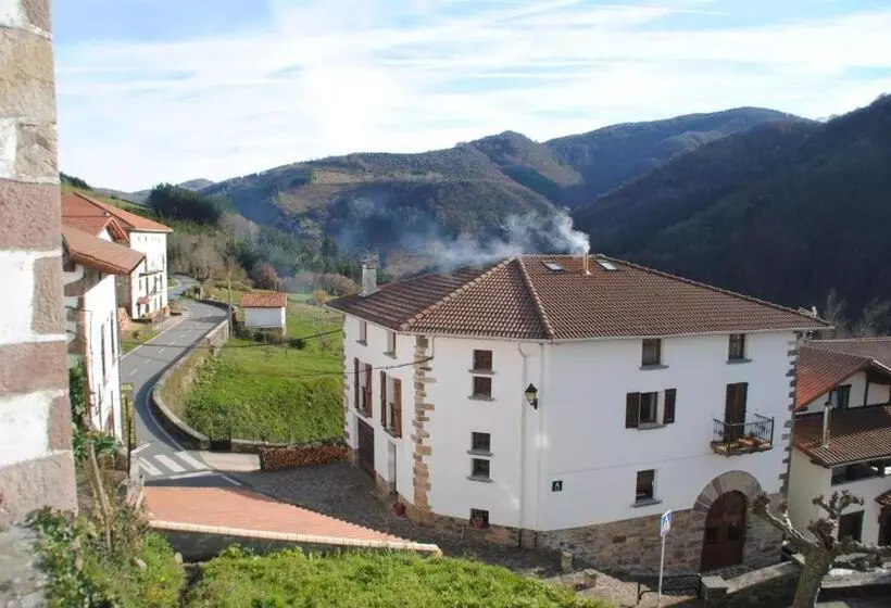 پانسیون Matxitxulo Family Rooms