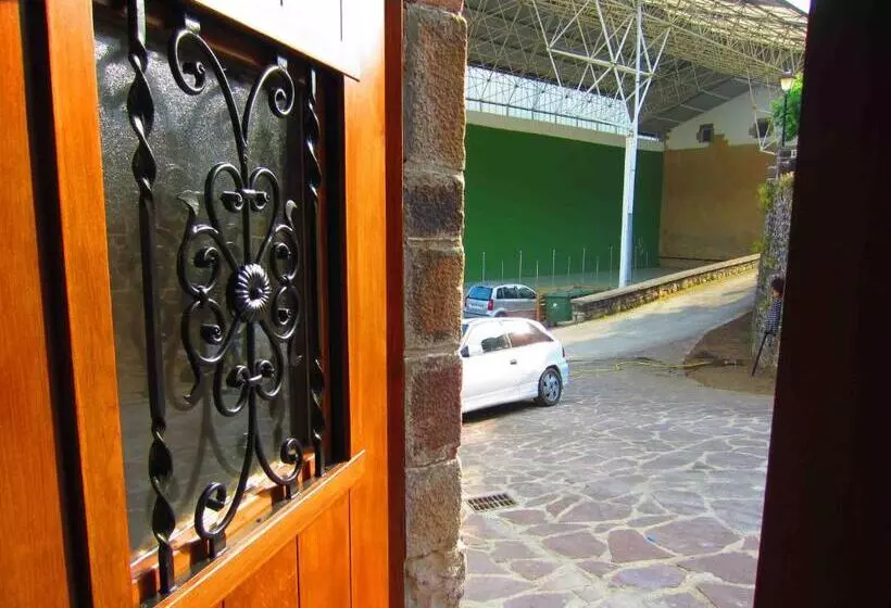 پانسیون Matxitxulo Family Rooms