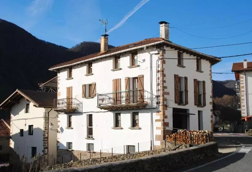 پانسیون Matxitxulo Family Rooms