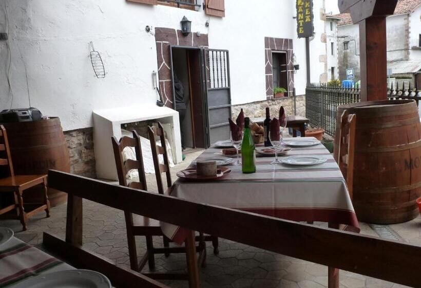 ペンション Matxitxulo Family Rooms