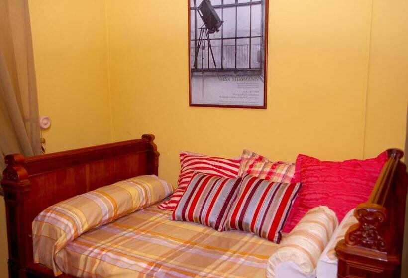 Albergue Olmitos 3, Casa Palacio Real Piedad