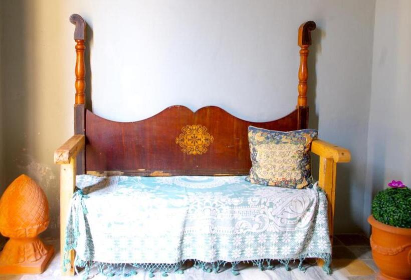 Albergue Olmitos 3, Casa Palacio Real Piedad