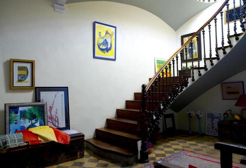 Albergue Olmitos 3, Casa Palacio Real Piedad