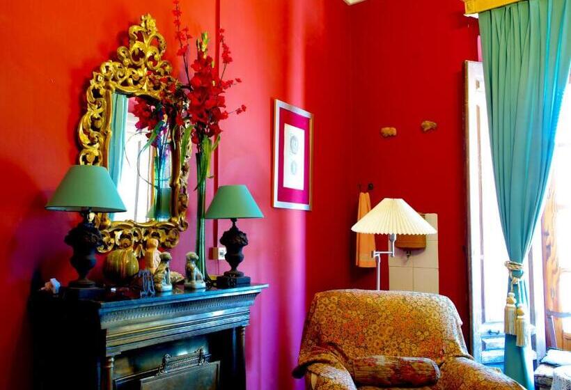 Albergue Olmitos 3, Casa Palacio Real Piedad