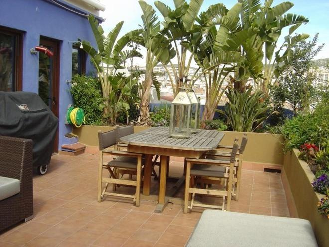 پانسیون Boutique Hotel Davallada- Adults Only