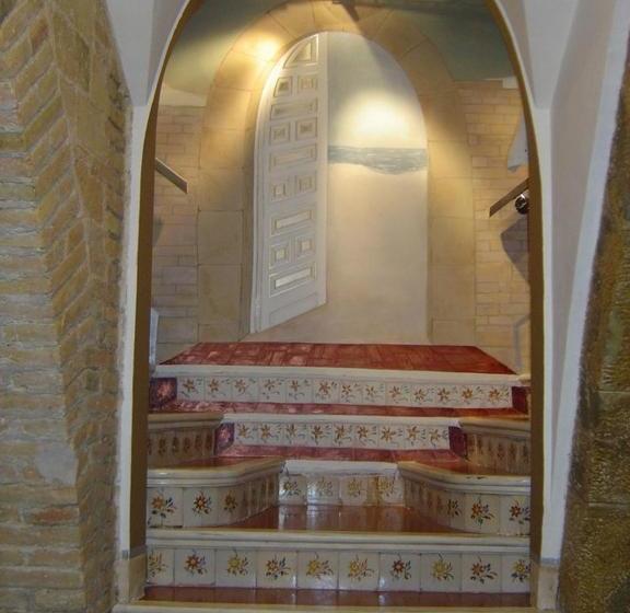 پانسیون Boutique Hotel Davallada- Adults Only