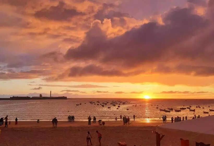 پانسیون Dormir En Cádiz