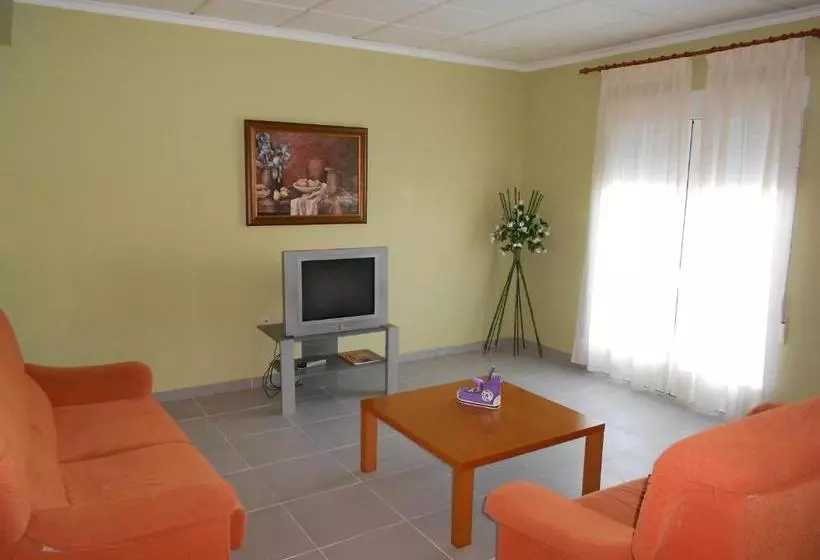 Majatalo Hostal Donaire Ii