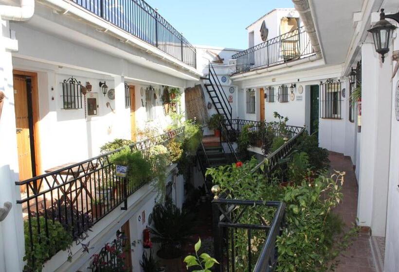 Pensione Hostal El Patio