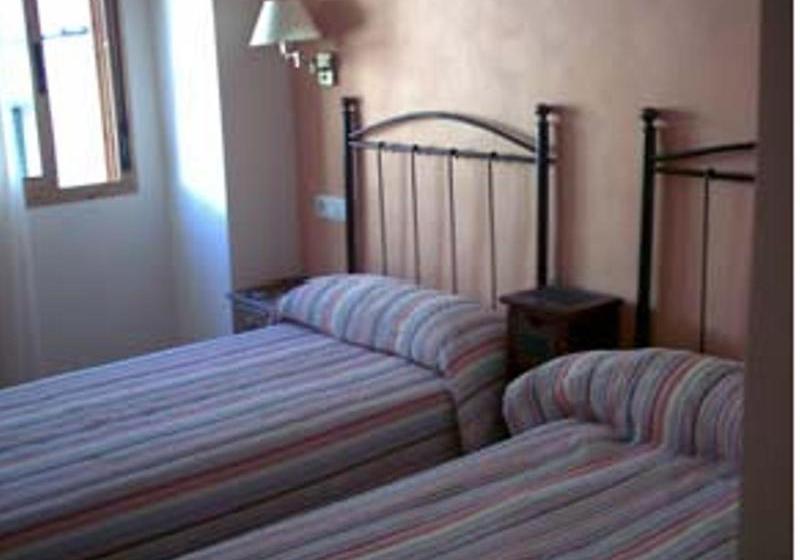 بنسيون Hostal Las Sabinas