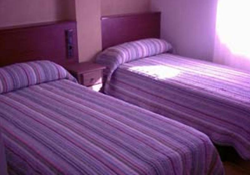 بنسيون Hostal Las Sabinas