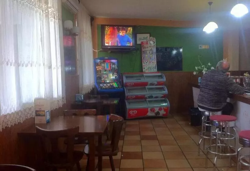 Majatalo Hostal Madrid Paris