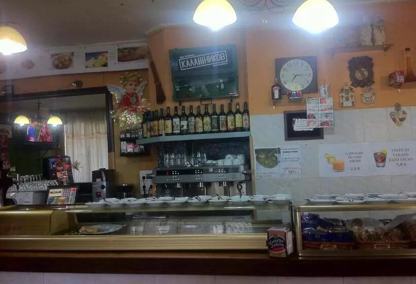 Majatalo Hostal Madrid Paris