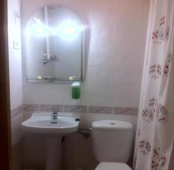 Majatalo Hostal Madrid Paris