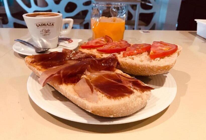 펜션 Novo Apartahotel & Restaurante