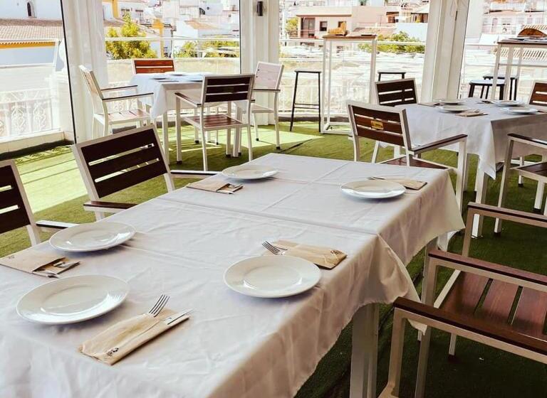 펜션 Novo Apartahotel & Restaurante