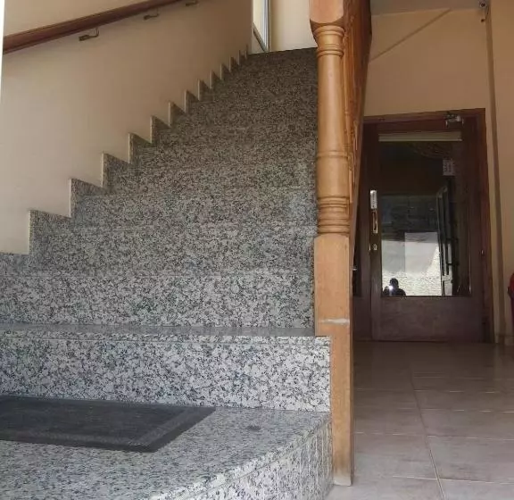 Majatalo Pensió L'estada