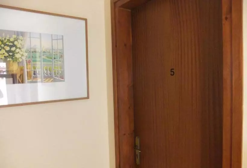 Majatalo Pensió L'estada