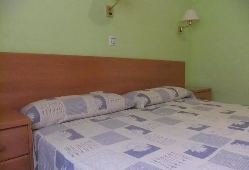 Majatalo Pensió L'estada