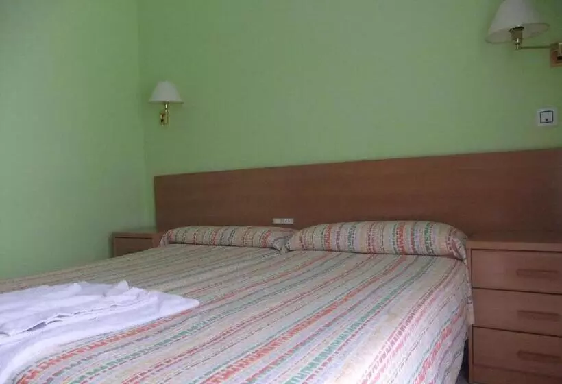 Majatalo Pensió L'estada