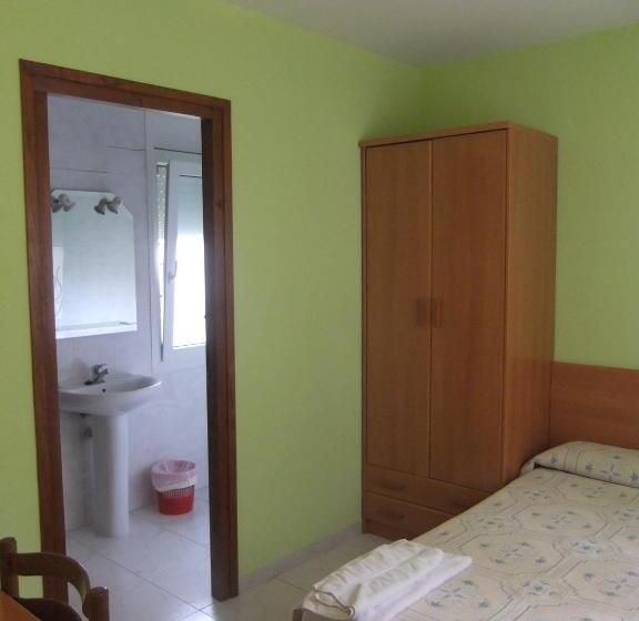 膳宿费 Pensió L'estada