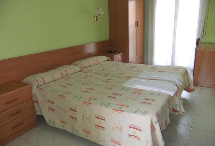 膳宿费 Pensió L'estada