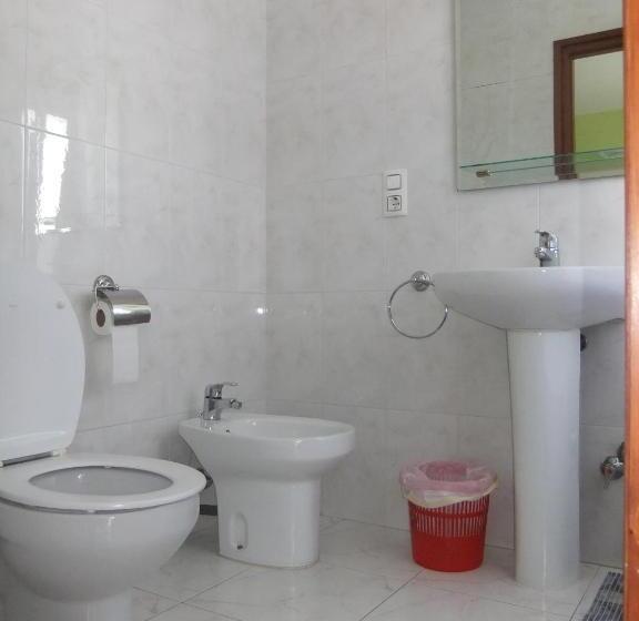 膳宿费 Pensió L'estada