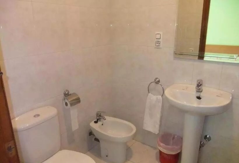 Majatalo Pensió L'estada