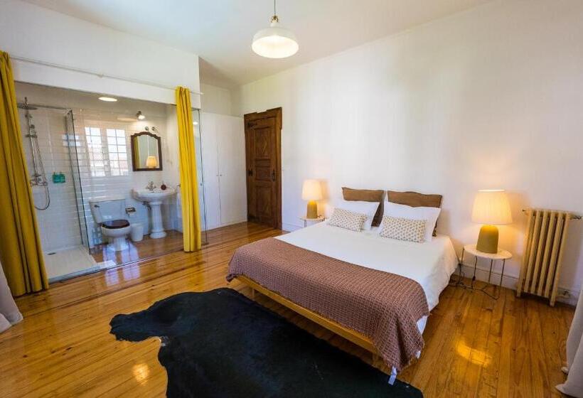 پانسیون 3 Marias Residence