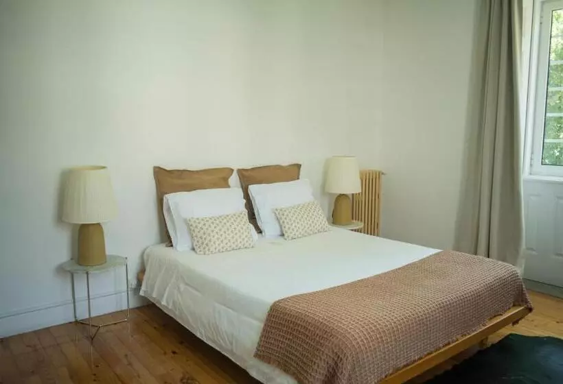 پانسیون 3 Marias Residence
