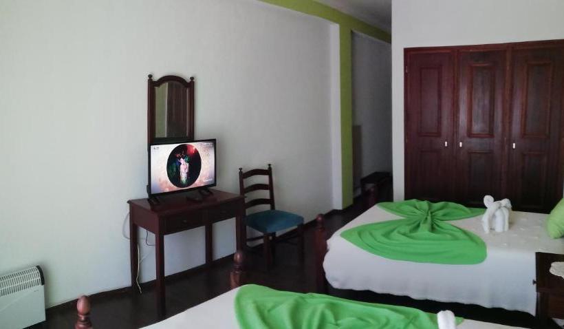 Пансион A Canhota