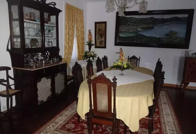 پانسیون Vila Laura