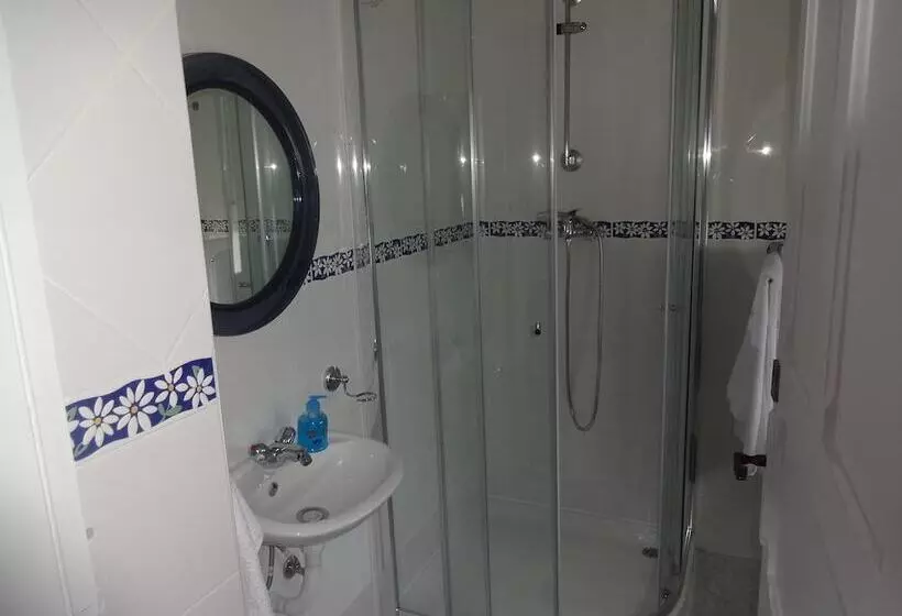 پانسیون Vila Laura