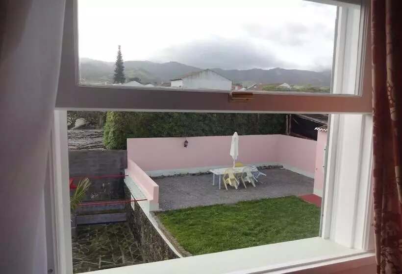 پانسیون Vila Laura