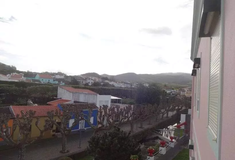 پانسیون Vila Laura