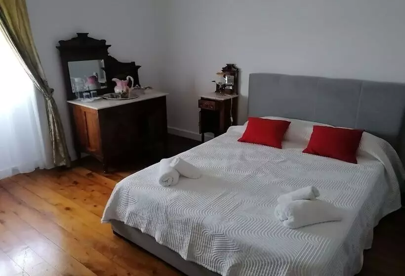 پانسیون Vila Laura