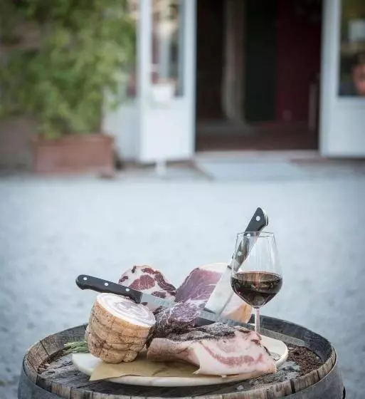 Hotelli Agricola Casa Cucina Bottega