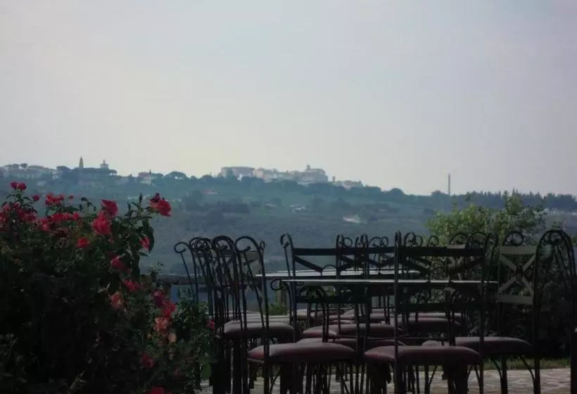 Hotelli Agriturismo Piccolo Albero