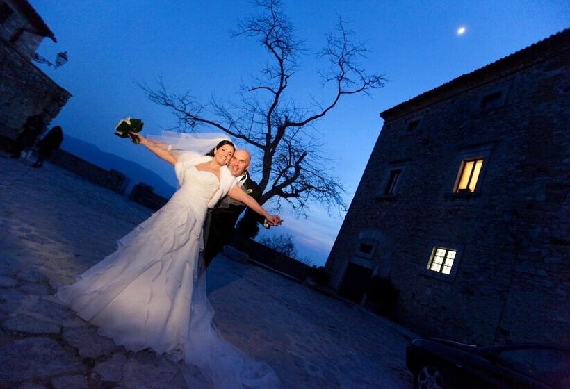 Szálloda Castello Di Titignano