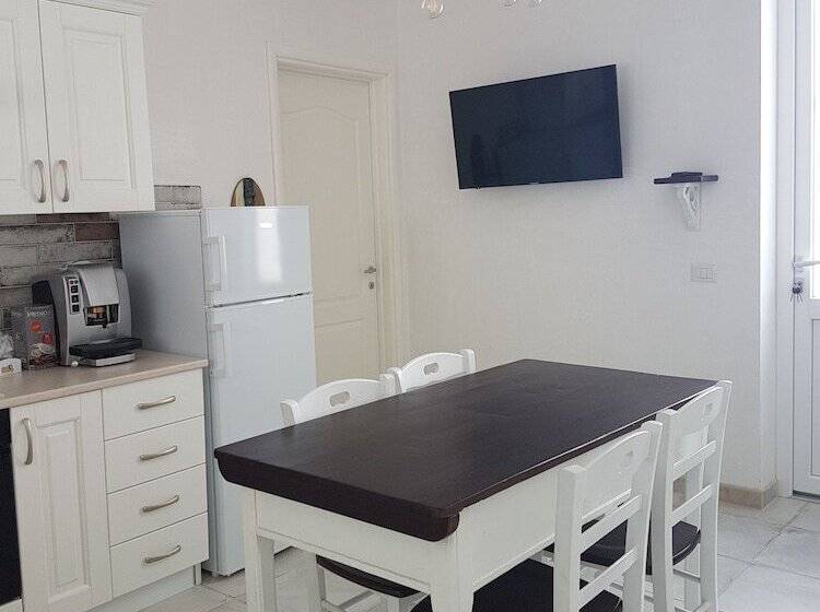 Пансион Lu Salentu White House